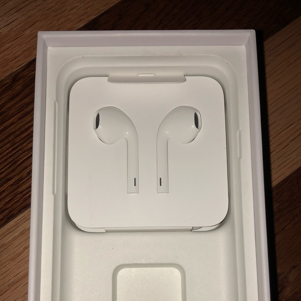 Authentic Apple EarPods